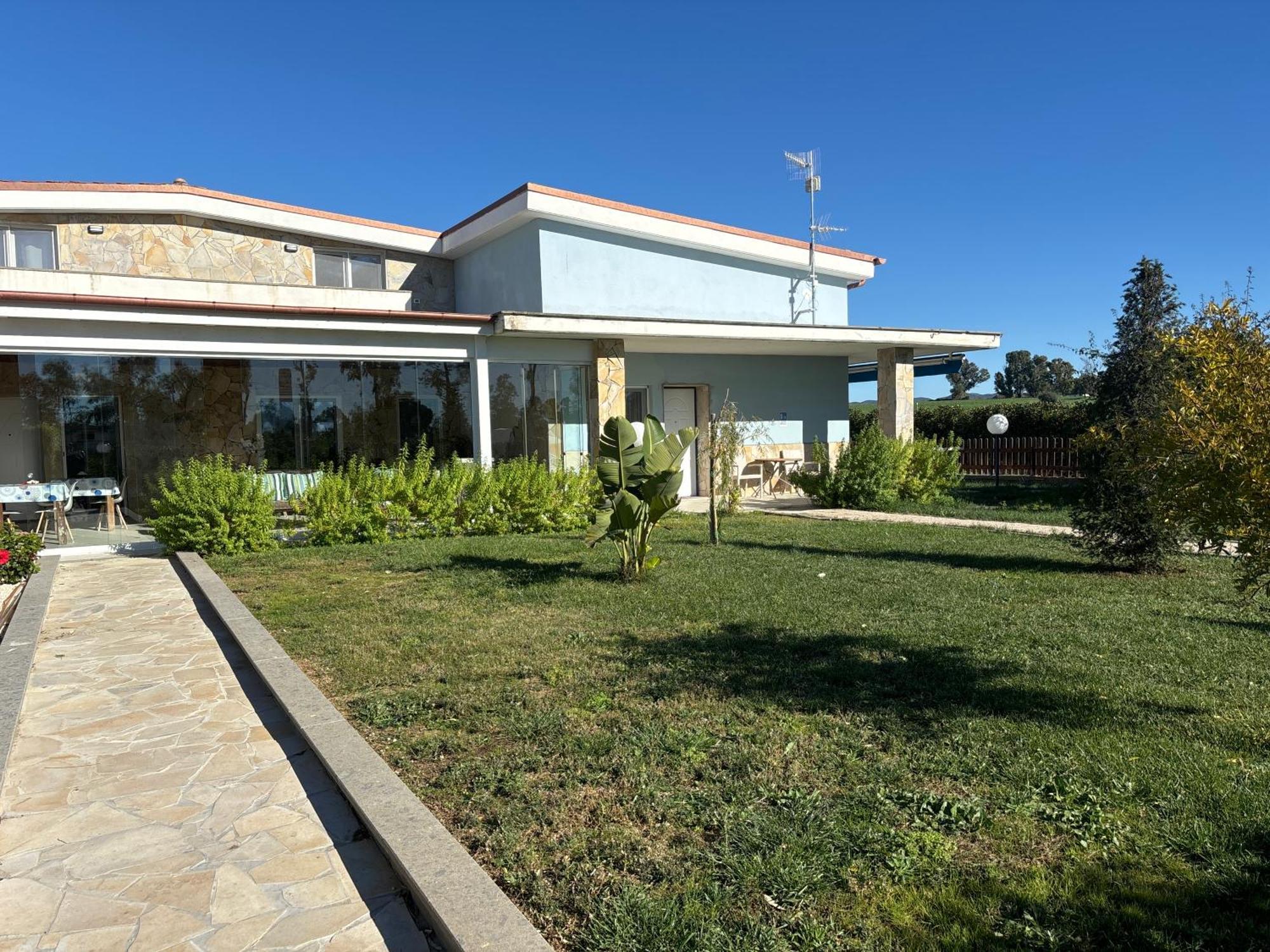 Mabell Guest House Civitavecchia Exterior foto